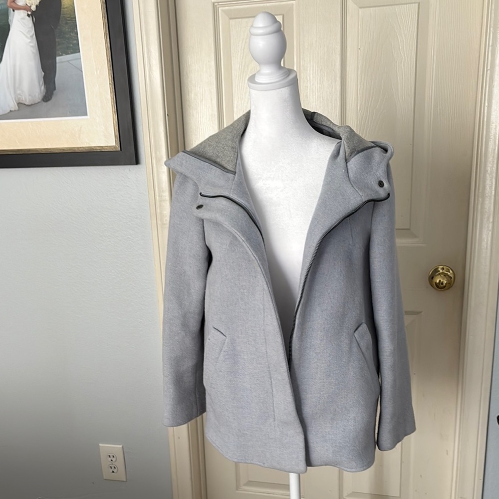 Zara Gray Pea Coat with Wide Collar and Relaxed Fit